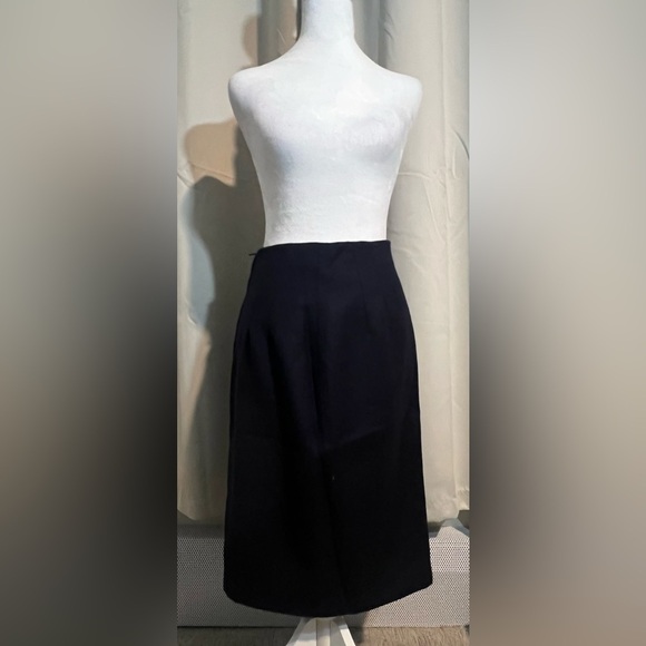 Giorgio Sant’ Angelo 100% Wool Skirt Made in Eqypt - Picture 1 of 4